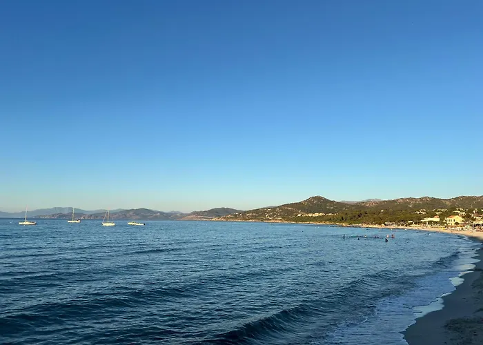 45m2 Centre Ile Rousse A 100m Vue 公寓